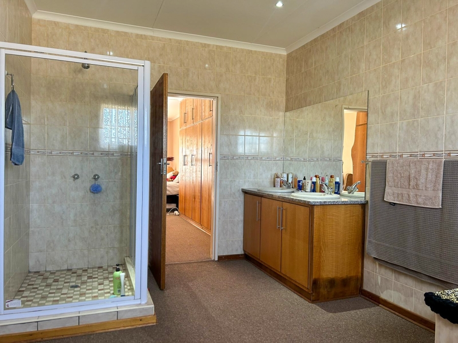 4 Bedroom Property for Sale in Potchefstroom Rural North West